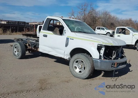 2017 Ford F-350 Chassis z USA, uszkodzony, nr VIN 1FDRF3F61HDA04738